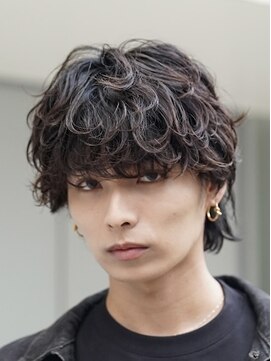 レタッチ バイ フィフス 天神大名(RETOUCH by fifth) シャドウパーマウルフカットニュアンスパーマ波巻きパーマ眉毛