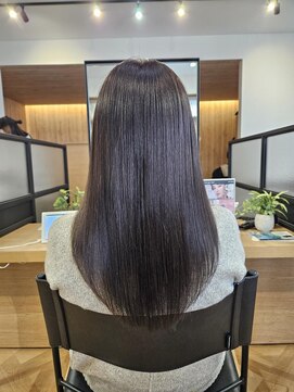 アンドビー(&b.) グレージュカラー