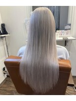 ヘアアンドリラクゼーション ジン(Jinn) ホワイトカラー