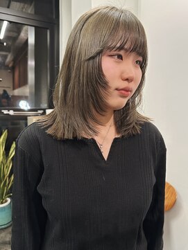 ニール 名古屋 伏見 丸の内(NEELU) 【Neelu_misa】レイヤーカット オリーブグレージュ