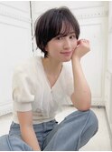 前髪あり小顔くせ毛カバーベージュカラー丸みショートボブヘア