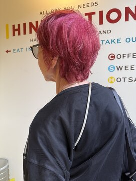 ヒントステーション(HINTSTATION) 〈浅草 半個室〉ネオンピンク×マダムショート