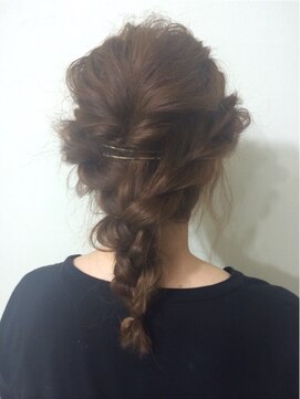 ラグ(log) ゆるっとエアリー編み込みアレンジ