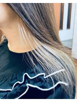 オートクチュール ランコントレ 七条店(Haute Couture Rencontrer)&nbsp;ホワイトブロンドイヤリングカラー/抜け感ヘア/冬カラー