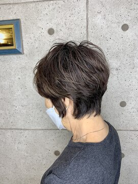 リノ(Lino) カラーを楽しむ！似合わせカットマダムショート