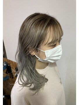 コティ(KOTI) グレージュ×波ウエーブ