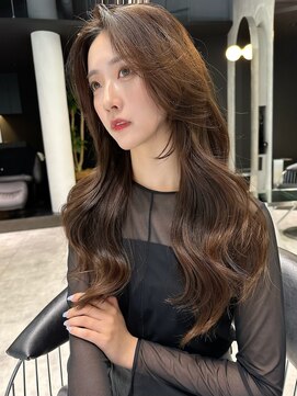 シティ(CITY) 韓国ヘア レイヤーカット 透明感 グレージュ 井坂