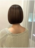首が細く見えるぷつっとボブ