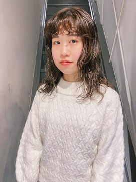 フェンヘアーアイス 中目黒(Fen.hair ici) 美髪くせ毛風カールデジタルパーマダークアッシュ大人美人
