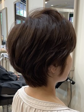 アルターリール(aL ter Rire) 黒髪/ボブルフ/ネビージュ/小顔/ワンレン