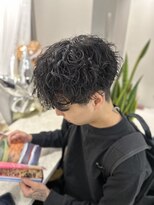シエロバイシエスタ 池袋(cielo by siesta)&nbsp;波打スパイラル ツイスト スペインカール メンズパーマ