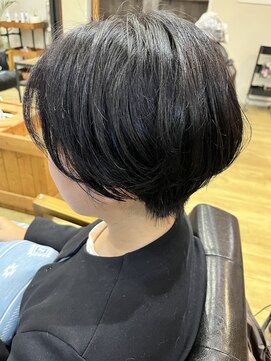 ショートヘアスタイル