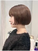 20代30代ミニボブ切りっぱなしボブぱっつん前髪シースルー顔周り