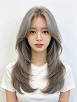 エイチ ウルフカット 大阪梅田(811)&nbsp;ヘアカラーグレージュカチモリヘアレイヤーボブ50代ボーイッシュ