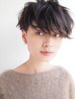 ナヌーク シブヤ(nanuk shibuya)&nbsp;黒髪で『エッジ感』のあるクセ毛風ツーブロックショート◇◇