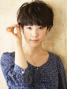 エマージュ 新宿(Emerge) ★シンプルショートマッシュ！！耳かけアレンジ★