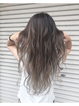 ラピッツヘアデザイン(la Pitt's hair design) アッシュグレー×ロングヘア