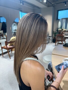 ユミリーバイルコル(umily by RuCOR.) インナーグレージュ/髪質改善/ブリーチ/縮毛矯正/バレイヤージュ