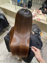 ロロ(ro-ro) 【恵比寿 ro-ro】開いたキューティクルをとじるトリートメント