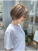 NUDEハイライトカラー白髪染め前髪なしショート大人ショートボブ