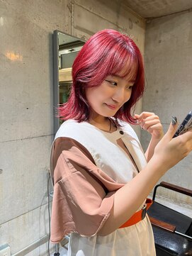 メーヴェ(Mowen) 赤髪ボブ