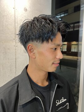 カケル(×.) ローフェードショート/ブルージュカラー