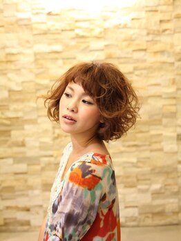 ヴェルマ Hair&spa Varmaの写真/19時まで受付OKなのでお仕事帰りにも◎30～40代の主婦の方から人気！髪と頭皮に優しく、艶やかな仕上がりに