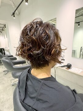 ビブ(VIV) 20代30代40代大人美人丸みショートボブウェーブパーマ川崎