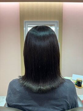 ルーム シンサイバシ(room shinsaibashi) 透明感オリーブ × 髪質改善トリートメント◎