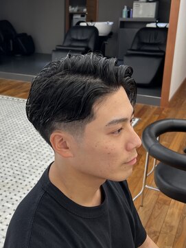 ザデイトウキョウ 表参道 青山(THE DAY TOKYO) MEN'S HAIR/ビジネスサイドパート/刈り上げショート/表参道駅