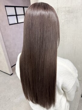 ルノン フィージュ(LUNON fieju) 黒髪クラゲヘアーオリーブグレー小顔ココアベージュ