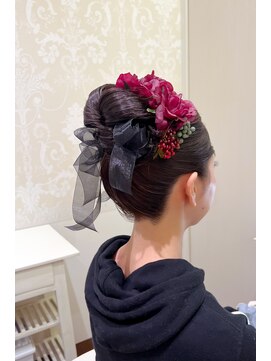 ロイヤルヘアー(ROYAL HAIR) 成人式アップヘア¥5000~