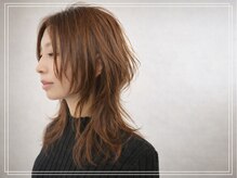 レイヤーカットを、骨格に合わせて長持ちさせる設計力。【髪質改善/縮毛矯正/白髪ぼかし/ヘッドスパ】