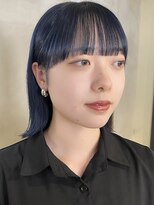 カールム(carlm) ディープブルー/青髪/ワンレンボブ/切りっぱなしボブ/外ハネボブ