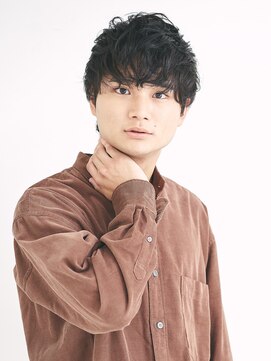 ルクスドレ 新宿(Luxe doree') コンマヘア/センターパート/ツイストスパイラル/［新宿駅］