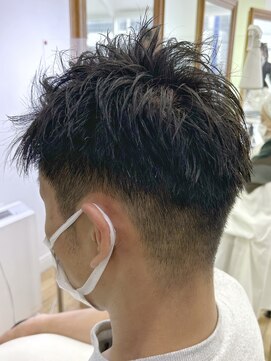 ヘッズ 本八幡店(HEADS) MEN'S HAIR センターパート ツイストスパイラル コンマヘア