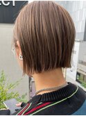 外はねボブ / ベージュ