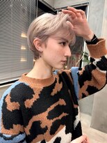 テトヘアー(teto hair) ハンサムショート、ミルクティーベージュ、ブリーチカラー
