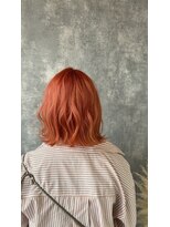 ヘアアンドメイク ムーア(Muuua) Wカラーサーモンピンク