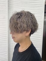 グロウトヨサキワン(GLOW TOYOSAKI ONE)&nbsp;ブリーチオンスパイラルパーマ(メンズ)