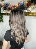 外国人風バレイヤージュ　ハイライトカラー　アッシュベージュ