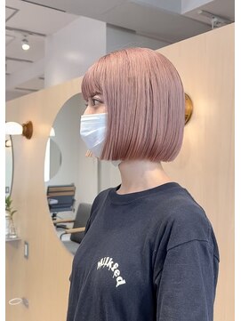 スタン 渋谷(Stam) ピンクベージュペールピンク切りっぱなしボブハイトーンブリーチ