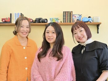 ソファ(sofa)の写真/経験豊富な女性スタイリストが髪のお悩みを解決♪女性ならではの視点で、お客様の魅力を最大限に引き出す☆