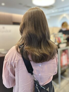 ロンドルピナス 小倉(Lond Lupinus) ブルーブラック/ワイドバング/美髪のススメ/外ハネボブ/北九州