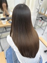 エミン(emyn)&nbsp;髪が変わる【美髪革命】艶髪/髪質改善/縮毛矯正/代々木