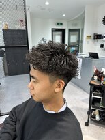 エイト(EIGHT)&nbsp;短髪ピンパーマ