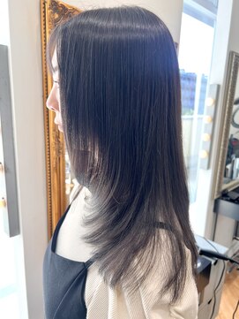 コワファースト  させぼ五番街店(COIFF1RST) 顔まわりレイヤー×暗髪カラー