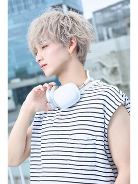 リップス 吉祥寺店 (LIPPS) ホワイトベージュカラーツーブロ無造作マッシュミルクティー