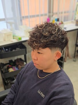 ラピス 名古屋駅前店(Lapis) フリンジパーマ/スキンフェード/海外パーマ/外国人風