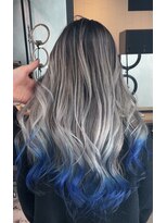 サロウィン 下北沢(SALOWIN) シルバーのシャドールーツにブルーのエンドカラー